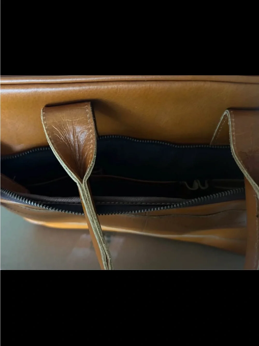N/A leather briefcase